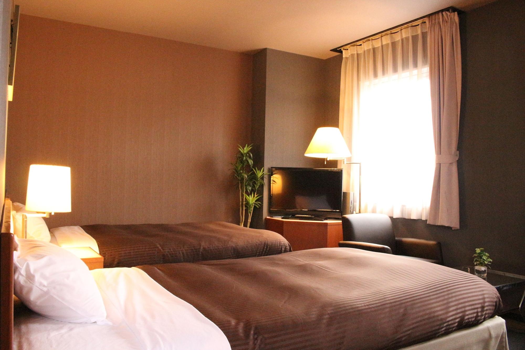 Hotel Livemax Budget Hiratsuka Ekimae Bagian luar foto