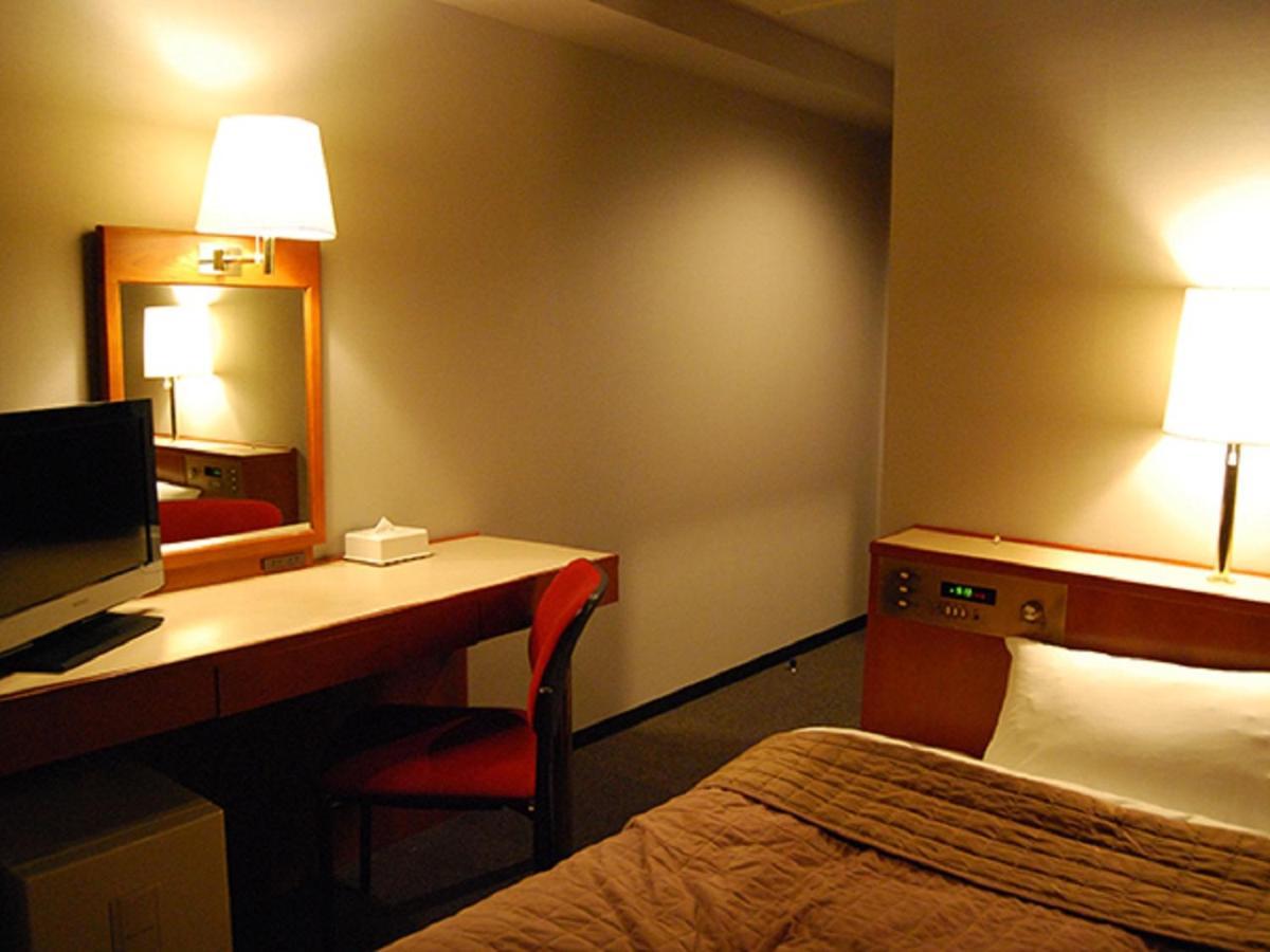 Hotel Livemax Budget Hiratsuka Ekimae Bagian luar foto