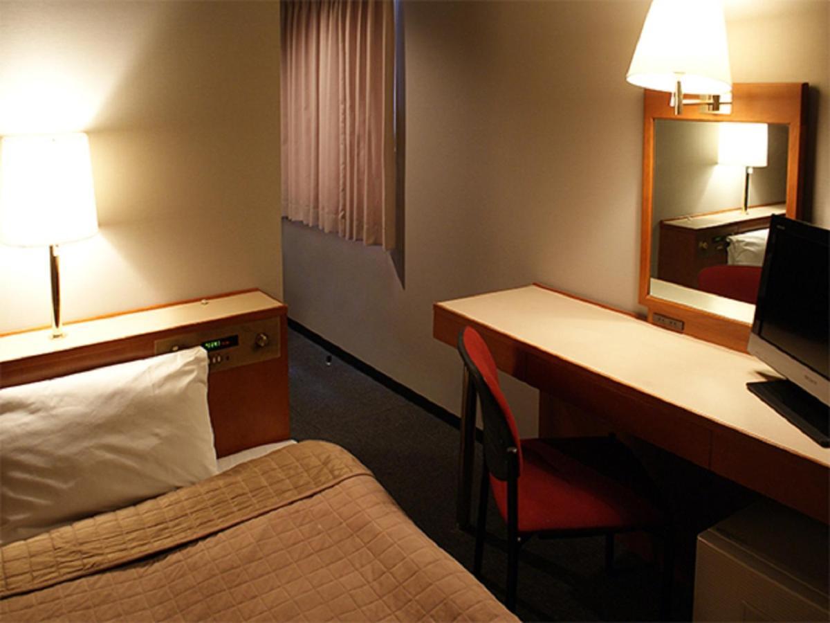 Hotel Livemax Budget Hiratsuka Ekimae Bagian luar foto