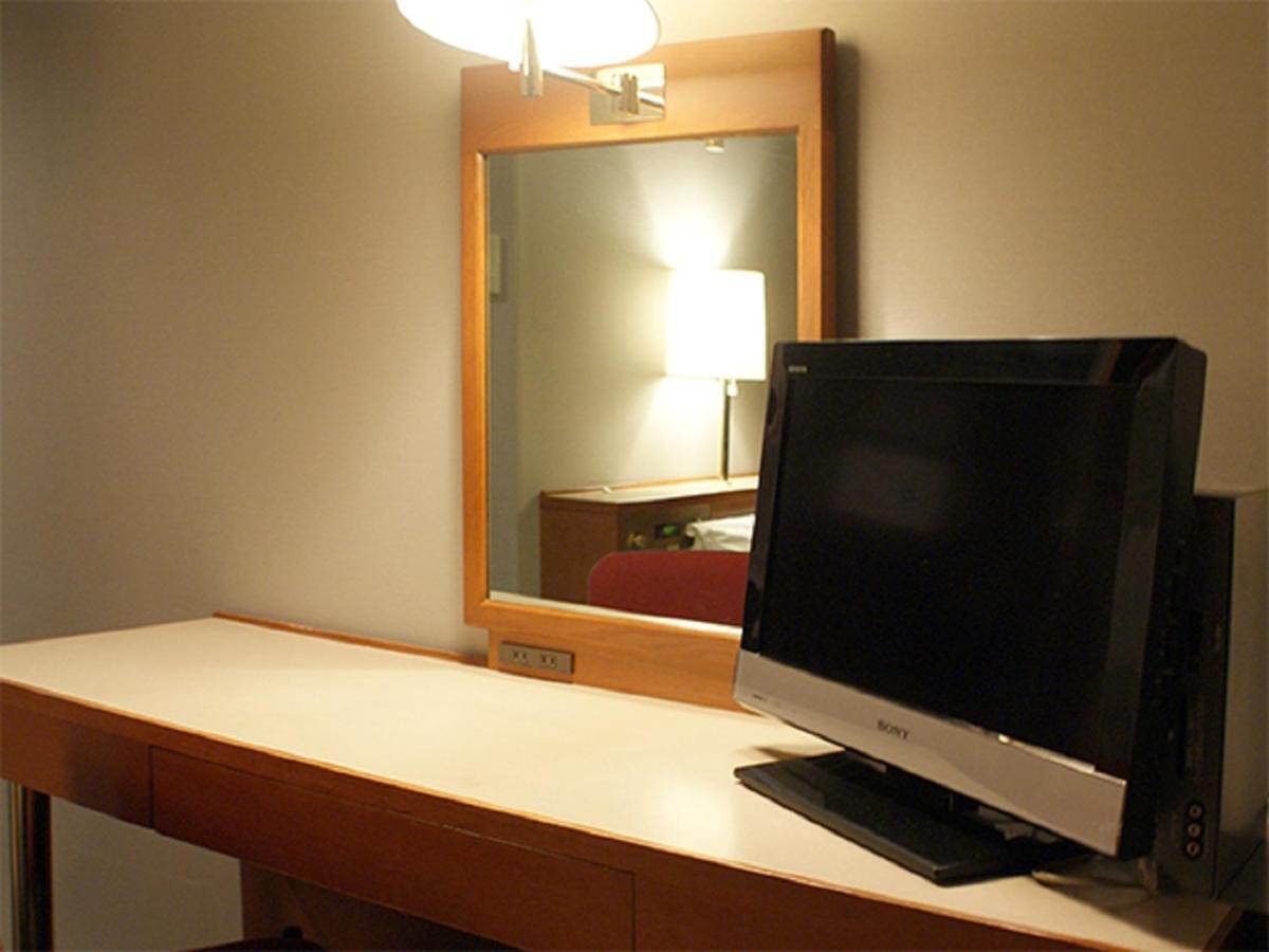 Hotel Livemax Budget Hiratsuka Ekimae Bagian luar foto