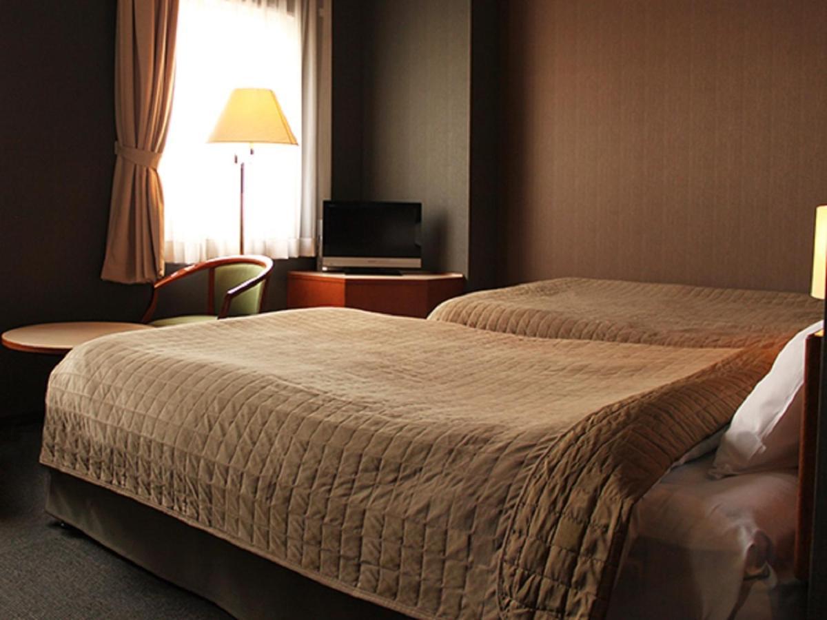 Hotel Livemax Budget Hiratsuka Ekimae Bagian luar foto