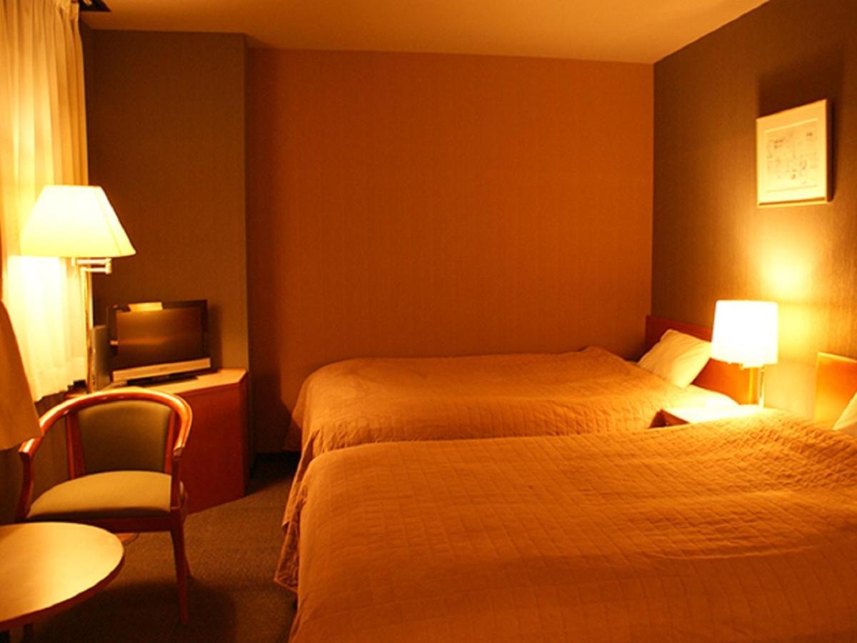 Hotel Livemax Budget Hiratsuka Ekimae Bagian luar foto