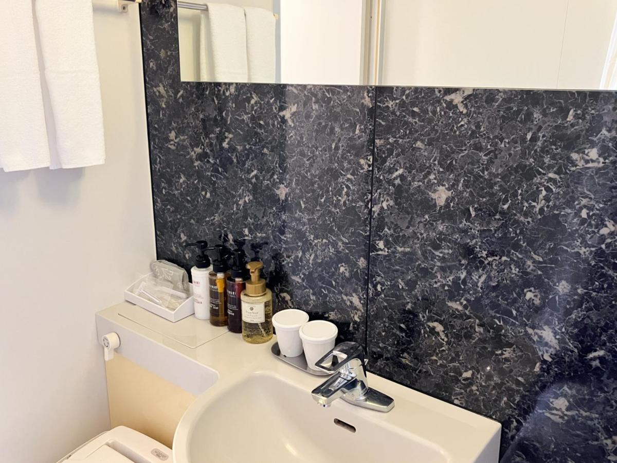 Hotel Livemax Budget Hiratsuka Ekimae Bagian luar foto